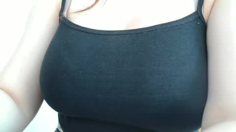 Bella online show from May 2026 10:10:02 AM