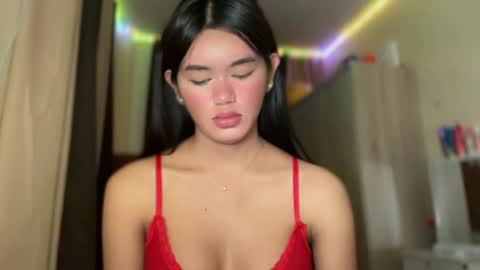 Snapshot of annedee_ chatting on December 2024 05:58:02 PM Kim online show from December 2024 05:58:02 PM