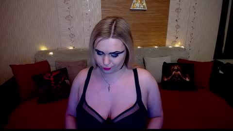 AnnessixReign online show from December 2024 12:20:01 AM