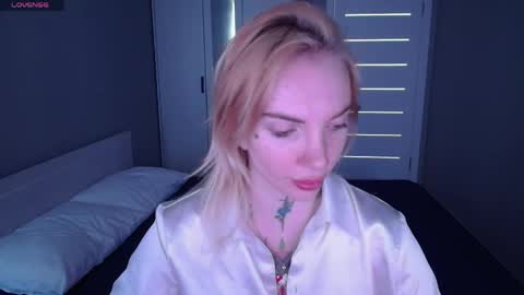Snapshot of annetenet chatting on May 2026 09:28:02 AM Annet online show from May 2026 09:28:02 AM
