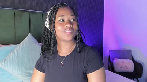 Snapshot of anneth__m chatting on December 2024 07:57:01 PM Anneth online show from December 2024 07:57:01 PM