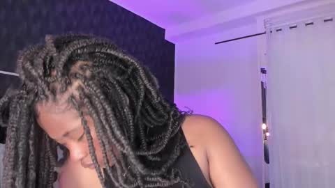 Snapshot of anneth__m chatting on February 2025 07:43:02 PM Anneth online show from February 2025 07:43:02 PM