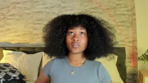 Snapshot of anneth__m chatting on September 2025 07:35:01 PM Anneth online show from September 2025 07:35:01 PM