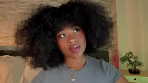 Snapshot of anneth__m chatting on September 2025 07:50:02 PM Anneth online show from September 2025 07:50:02 PM