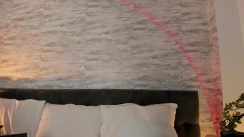 Snapshot of anneth__m chatting on October 2025 07:47:02 PM Anneth online show from October 2025 07:47:02 PM