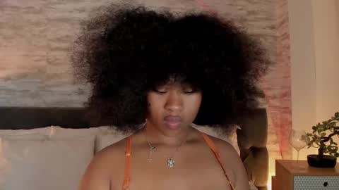 Snapshot of anneth__m chatting on October 2025 07:47:02 PM Anneth online show from October 2025 07:47:02 PM