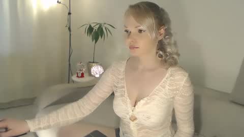 Annett online show from January 2025 12:28:02 PM