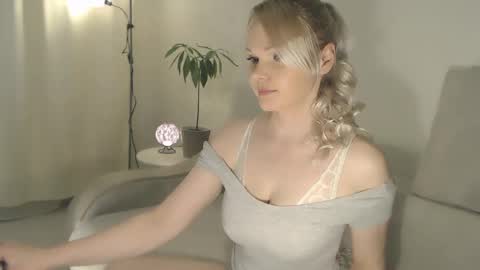 Annett online show from February 2025 03:42:01 PM