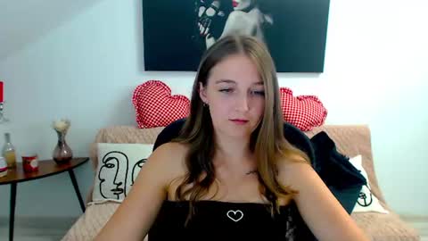 annewilsonn online show from July 2026 06:22:02 AM
