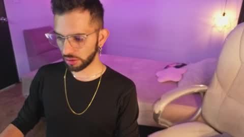 Annie And Ryan  online show from December 2025 04:29:02 AM