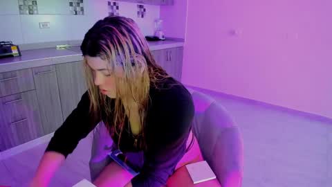 Snapshot of annie_andrade1 chatting on March 2025 07:38:02 AM annie online show from March 2025 07:38:02 AM