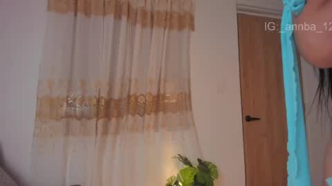 annie_barozzi online show from May 2026 12:53:02 PM