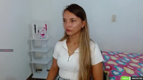 annie cherry independent model online show from September 2025 12:45:02 AM
