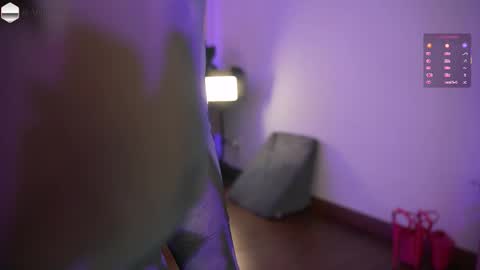 Annie online show from March 2026 07:58:02 PM