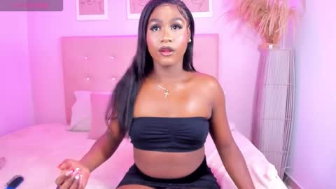 Snapshot of annie_dolce_ chatting on October 2025 08:51:01 PM annie_dolce_ online show from October 2025 08:51:01 PM