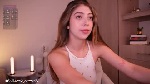 Snapshot of annie_evans24 chatting on November 2025 07:47:02 PM Annie Evans online show from November 2025 07:47:02 PM