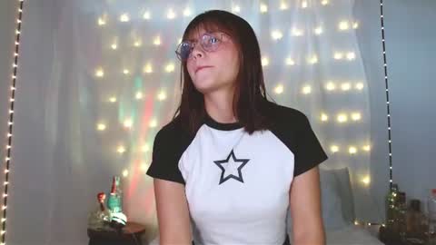 Snapshot of annie_jacke chatting on June 2026 06:16:01 PM Annie and Jacke online show from June 2026 06:16:01 PM