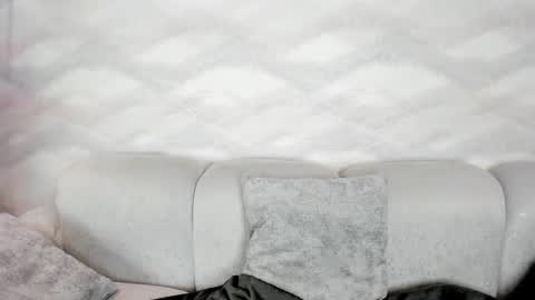 im annie   online show from November 2025 12:49:02 PM