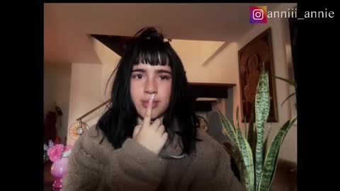 JEANNE no olvides seguirme dont forget follow me  uu online show from September 2025 11:13:02 AM