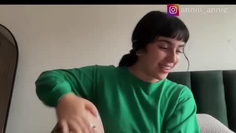 JEANNE no olvides seguirme dont forget follow me  uu online show from January 2026 10:37:01 PM