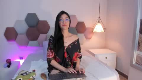 Annie Bluee online show from March 2026 12:09:01 PM