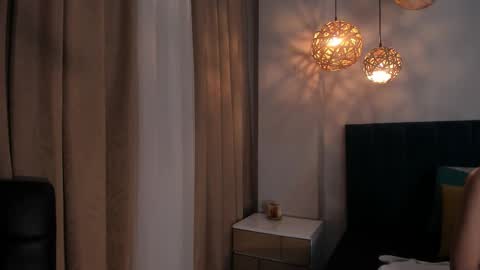 Annie Bluee online show from March 2026 11:43:02 AM