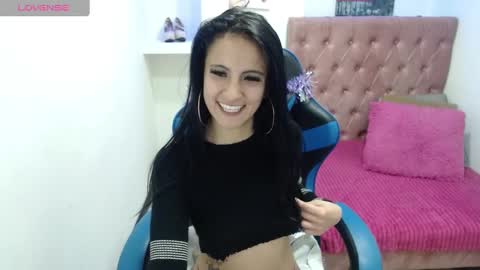Anniee online show from January 2025 11:43:02 AM
