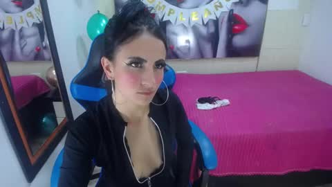 Anniee online show from February 2025 12:49:01 PM
