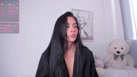 Annie  online show from January 2025 09:34:02 PM