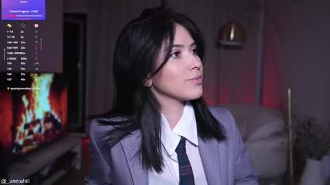 anniehillofficial_ online show from October 2025 08:40:02 PM