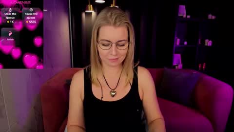 Snapshot of annielight chatting on February 2025 05:48:02 AM Annie online show from February 2025 05:48:02 AM
