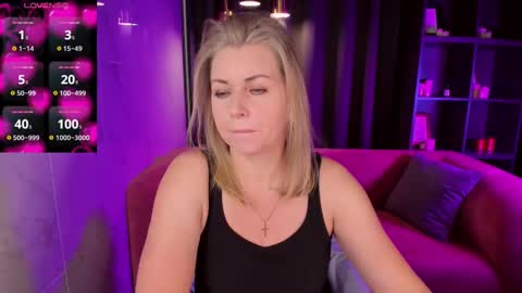 Snapshot of annielight chatting on March 2025 05:44:01 AM Annie online show from March 2025 05:44:01 AM