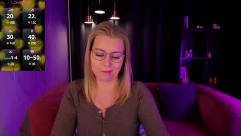 Snapshot of annielight chatting on March 2025 05:44:02 AM Annie online show from March 2025 05:44:02 AM