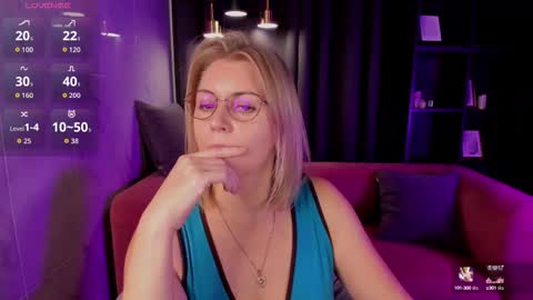 Snapshot of annielight chatting on September 2025 05:52:02 AM Annie online show from September 2025 05:52:02 AM