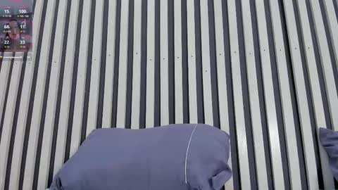 annieluv_ online show from October 2025 04:35:02 AM