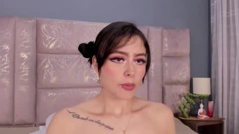 Annie online show from October 2025 11:31:02 AM