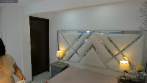 SEXY ANNI online show from April 2026 12:15:02 PM