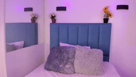 Annie Evans  online show from January 2026 03:17:01 PM