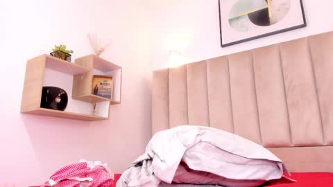 Annie Queen online show from February 2025 06:25:02 AM