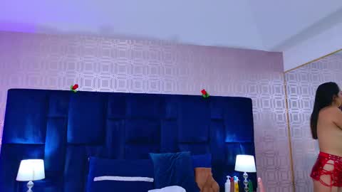 Anniieleonhart online show from October 2025 08:20:02 PM