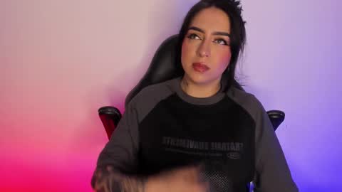 Annika online show from October 2025 04:02:01 AM