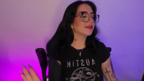 Annika online show from October 2025 04:34:01 AM