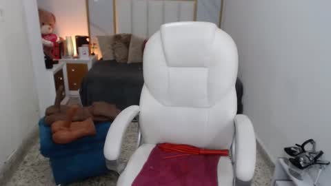 Snapshot of annita_cooper_ chatting on January 2025 05:34:01 PM anna online show from January 2025 05:34:01 PM