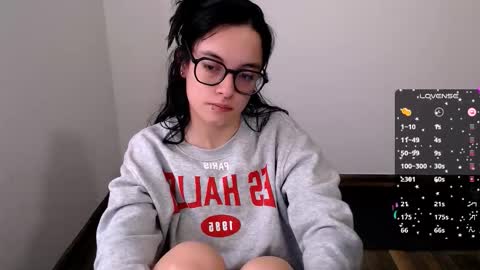 Gaby 3 online show from November 2025 07:24:01 PM