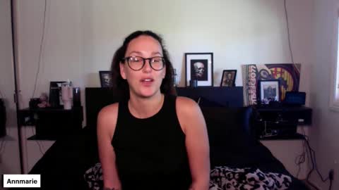 Snapshot of annmarieferrara chatting on October 2025 04:09:01 PM Ann online show from October 2025 04:09:01 PM