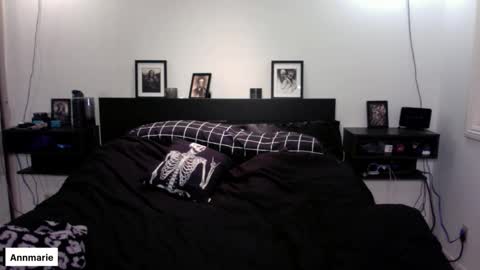 Snapshot of annmarieferrara chatting on October 2025 02:45:02 AM Ann online show from October 2025 02:45:02 AM