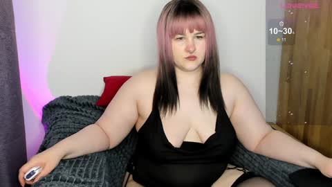 Snapshot of annnott chatting on February 2025 11:44:02 AM Ann online show from February 2025 11:44:02 AM