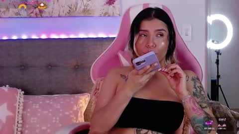 Antonella Lee online show from November 2025 07:03:03 PM