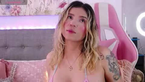 Antonella Lee online show from April 2026 04:33:01 PM