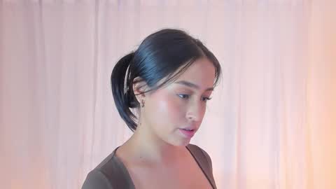 Anny online show from December 2025 06:59:02 PM